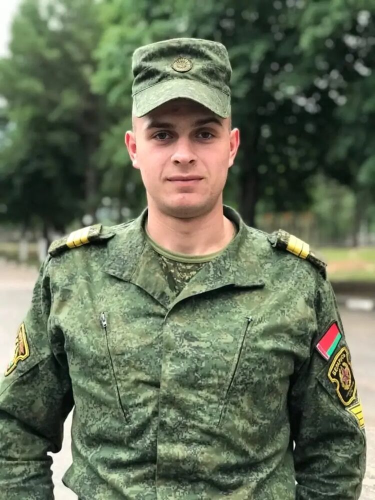  45273125  Igor, 25 ,    