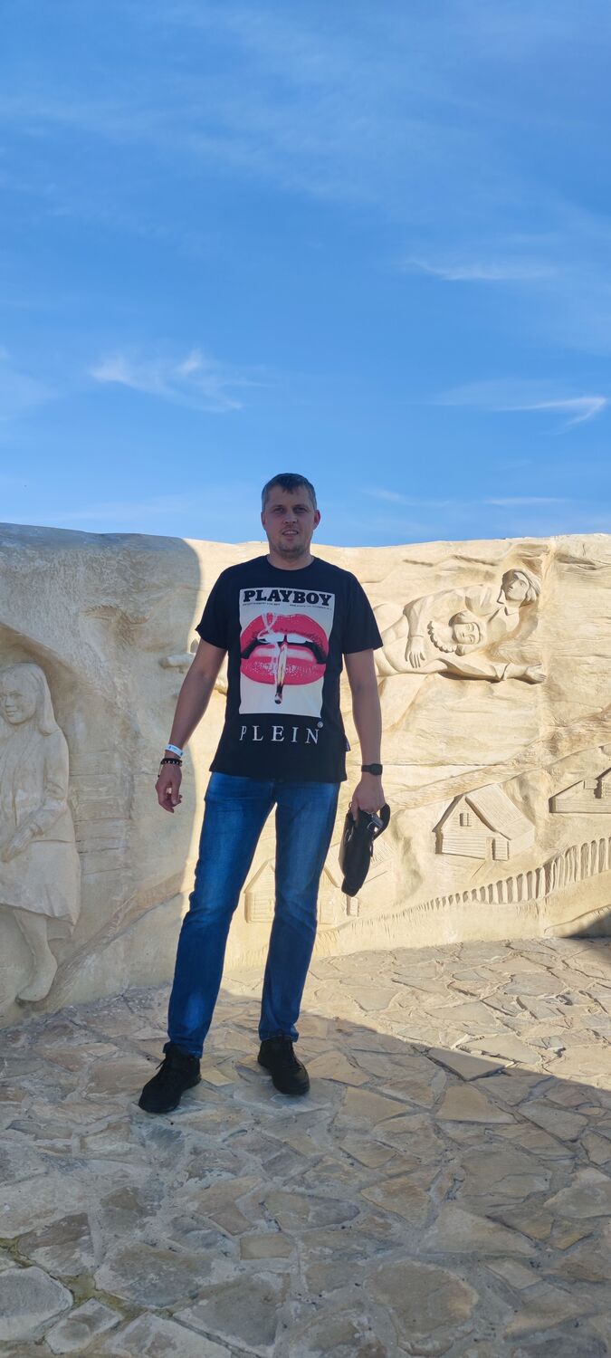 ,   Danil, 41 ,   ,   