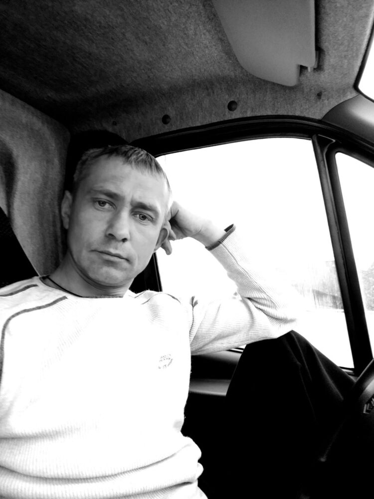  ,   Dmitrii, 40 ,   ,   , c 