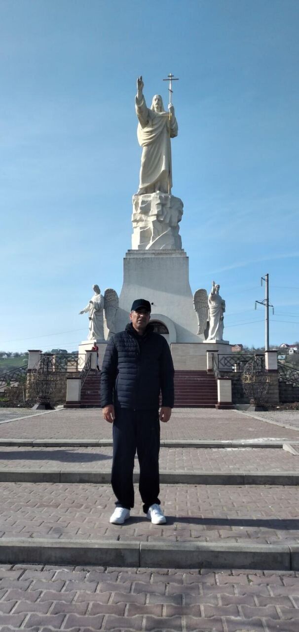  54686465  Arthur james, 55 ,    -