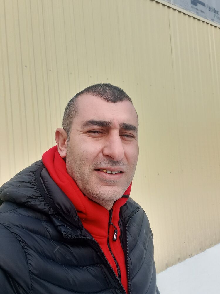  32425125  , 41 ,    