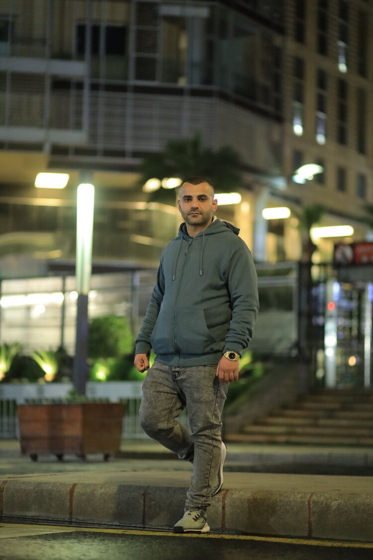  42003955  Ihab Fanous, 28 ,    