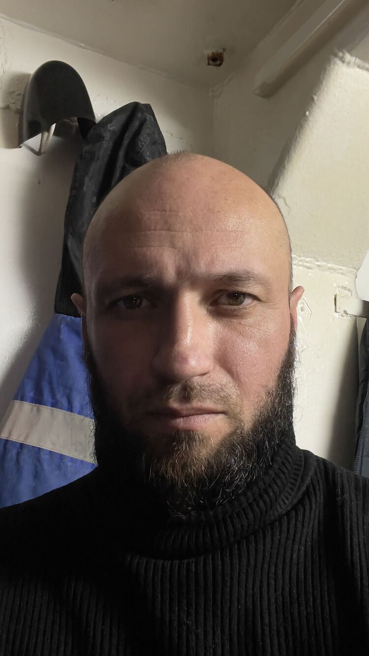  ,   Ivan, 42 ,   ,   , c , 