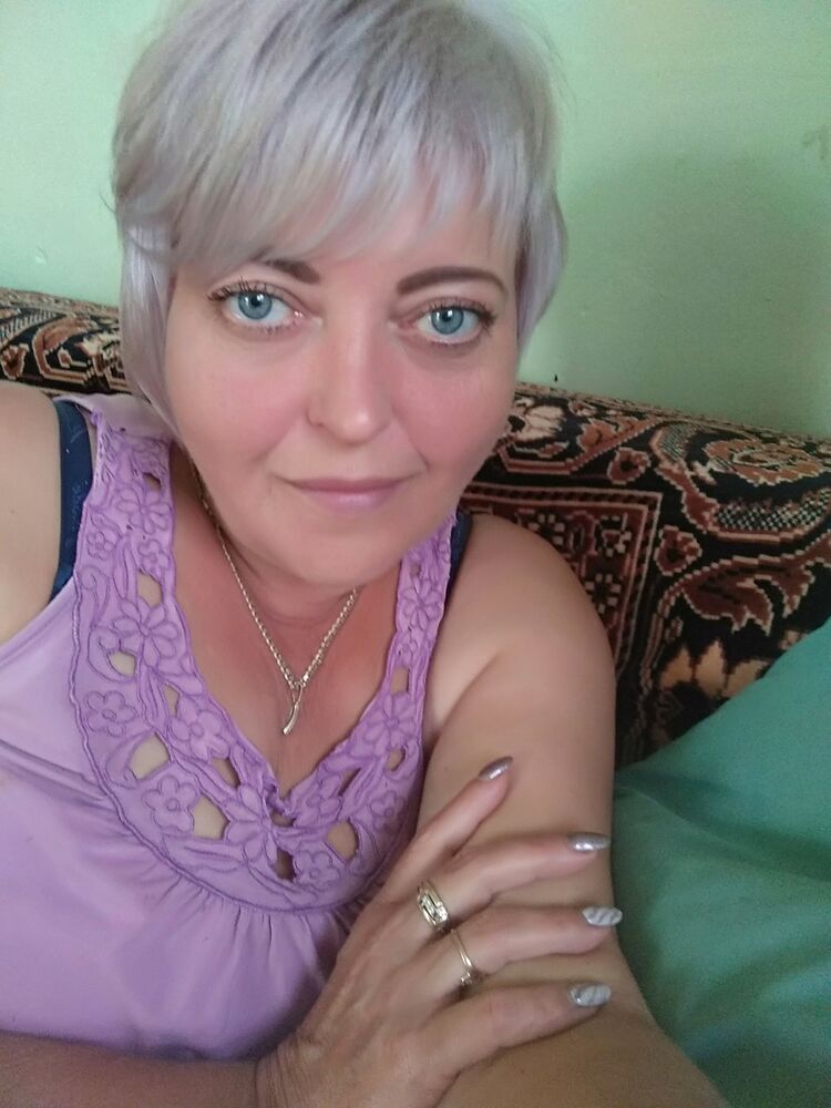  ,   Lana, 52 ,   