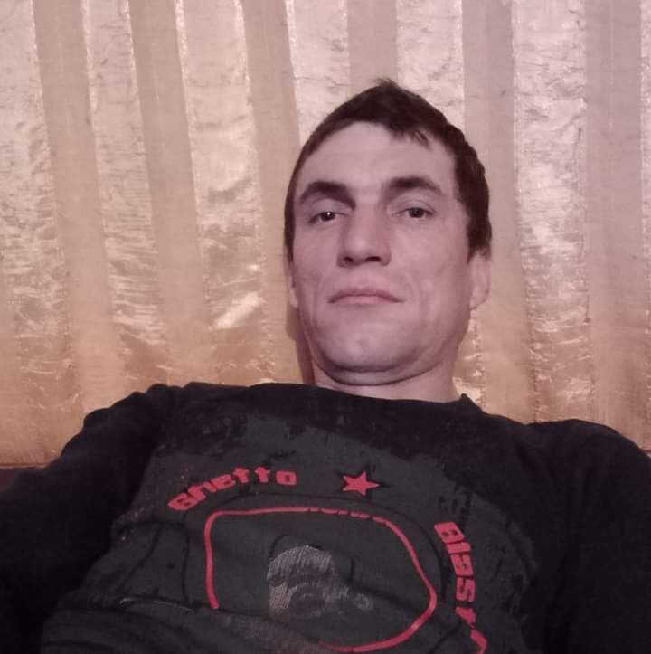  -,   Stefan, 44 ,   ,   