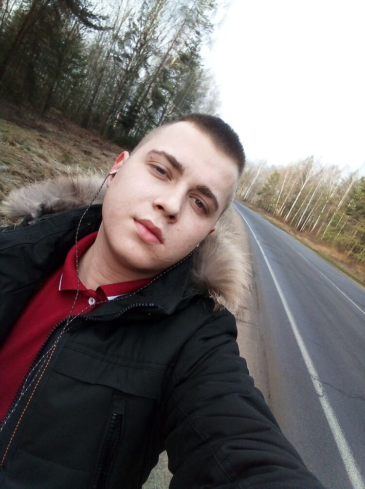  ,   Anton, 31 ,  