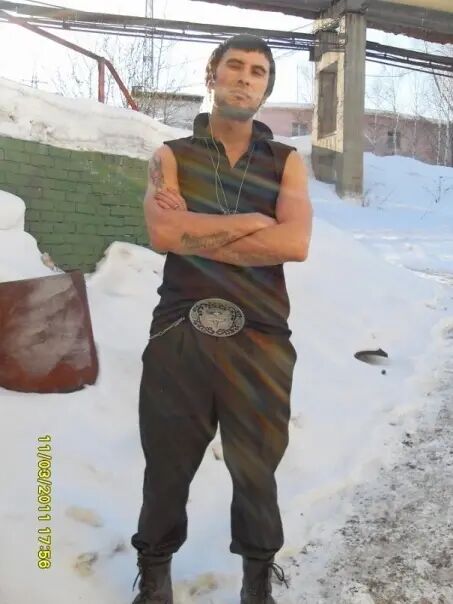  35137395  Azat, 42 ,    