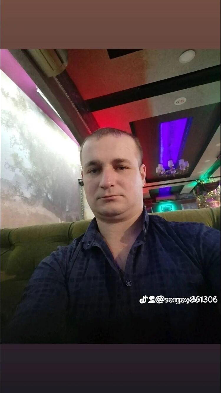  46173385  , 39 ,    