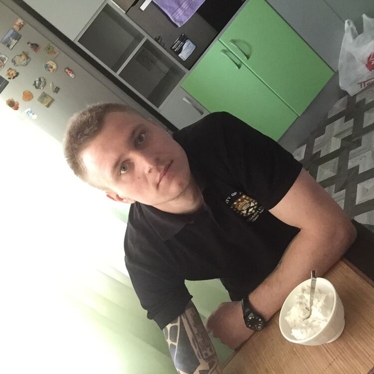  ,   Anton, 36 ,   