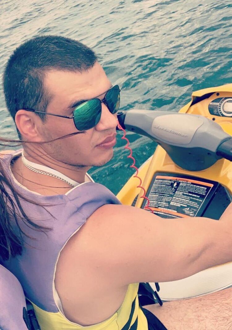  ,   Ruslan, 35 ,   ,   , c 