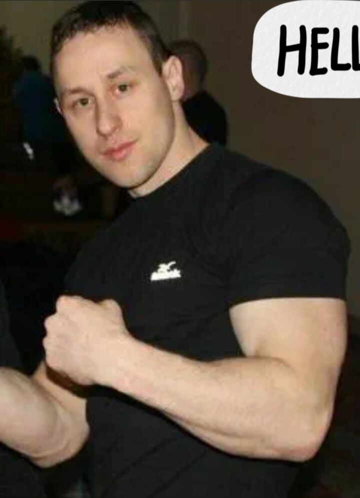  27610355  Nikolai, 39 ,    