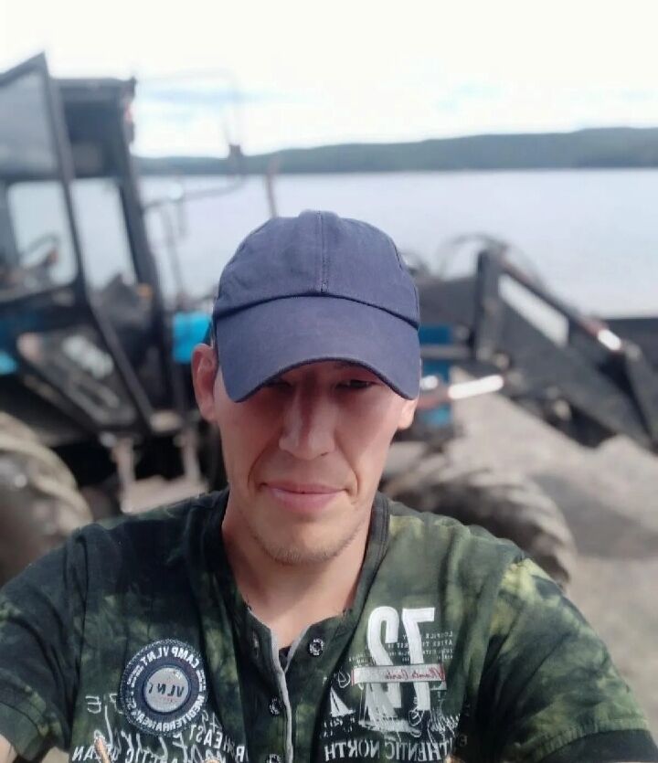  48735775  , 40 ,    