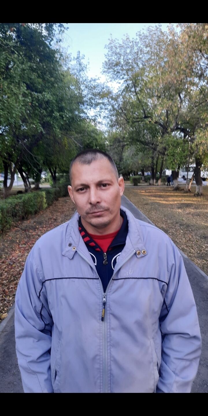  ,   Alexander, 42 ,   c 