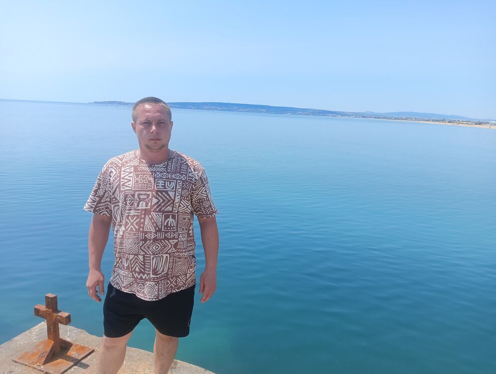  ,   Anatoly, 33 ,   ,   , c 