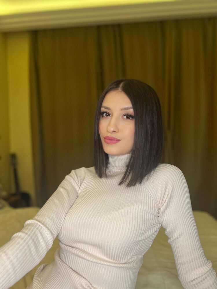  50998135  Anastasia, 33 ,    