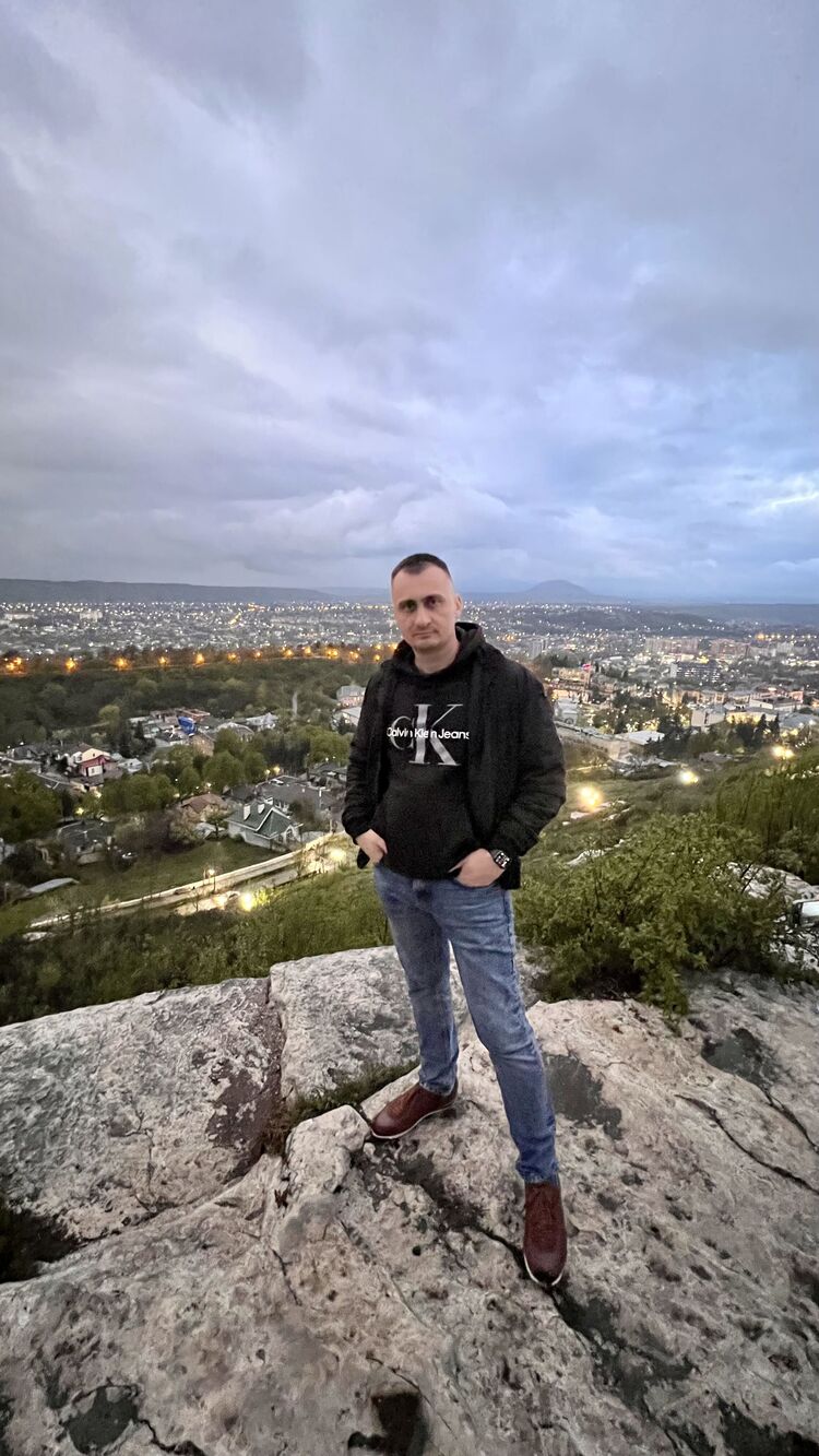  ,   Vladimir, 27 ,   ,   