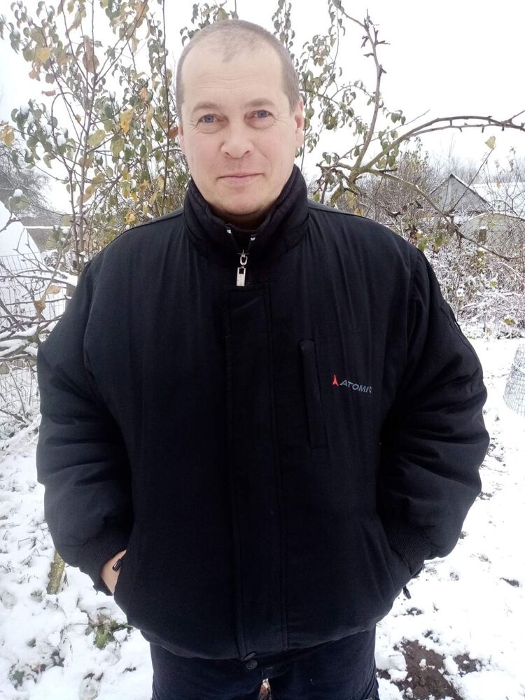  51554385  Viktor, 50 ,    
