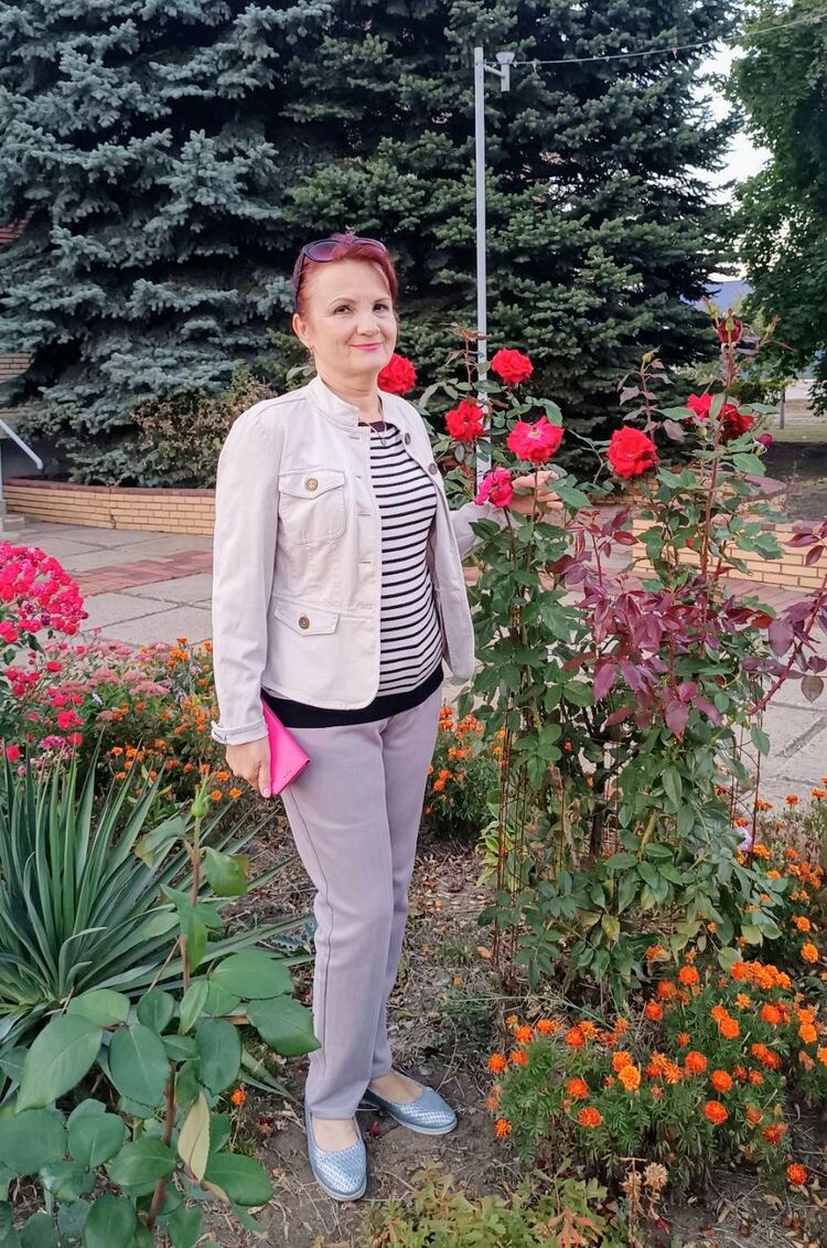  53677115  Vika, 57 ,    