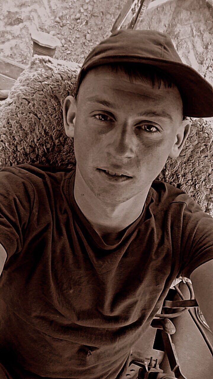  47062355  , 21 ,    