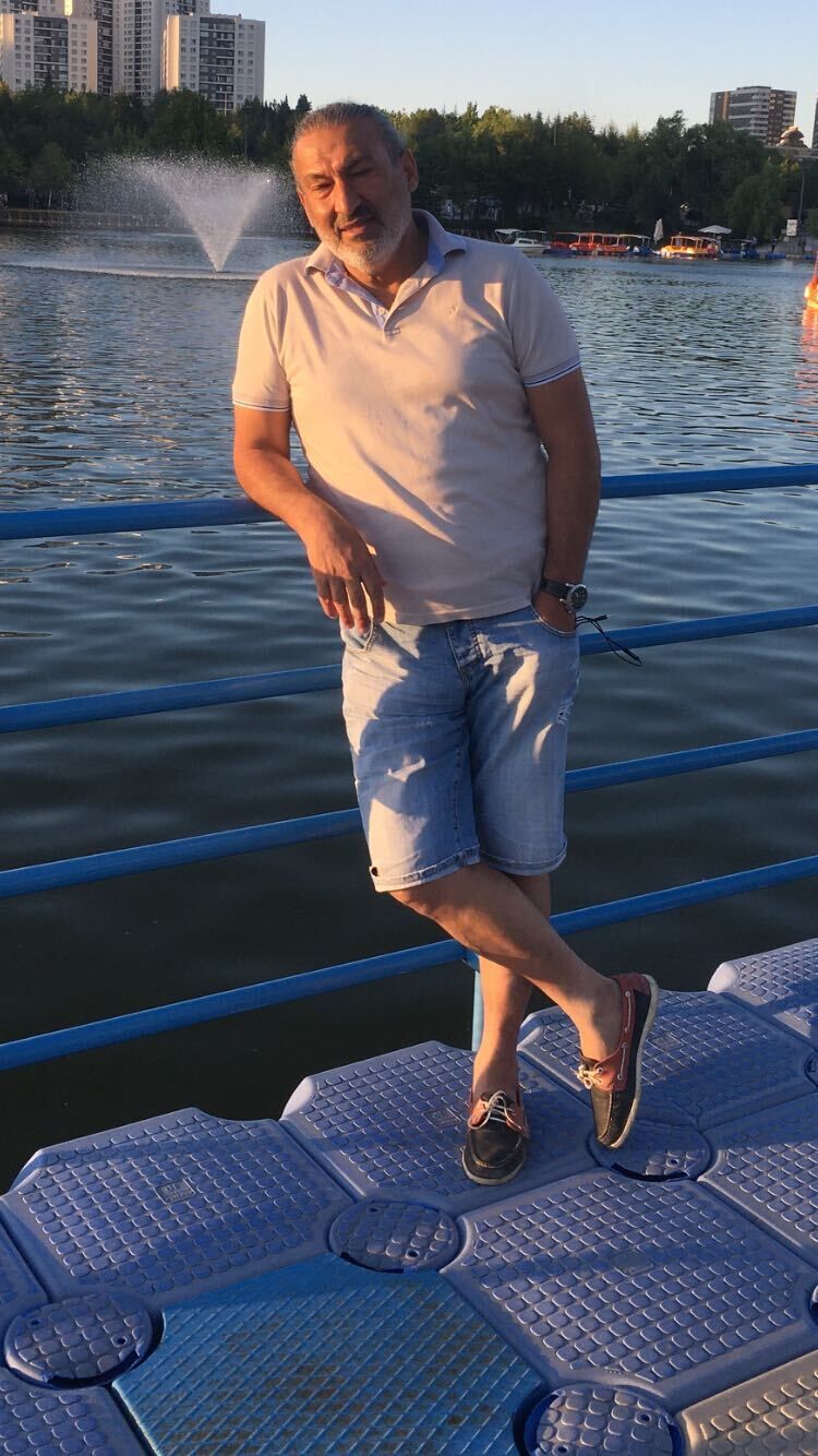  33523835  Hamdi, 52 ,    