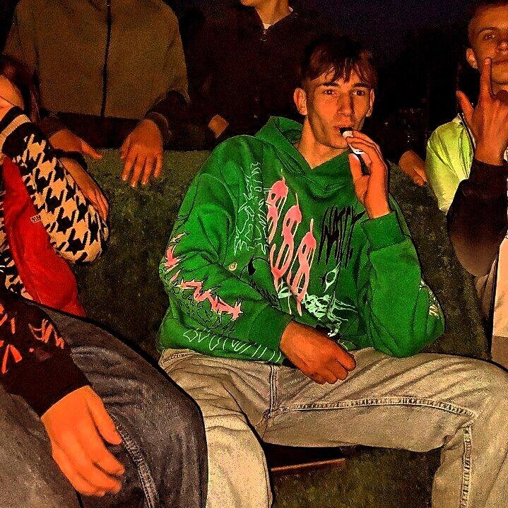 43144635  Krysstyan, 20 ,    