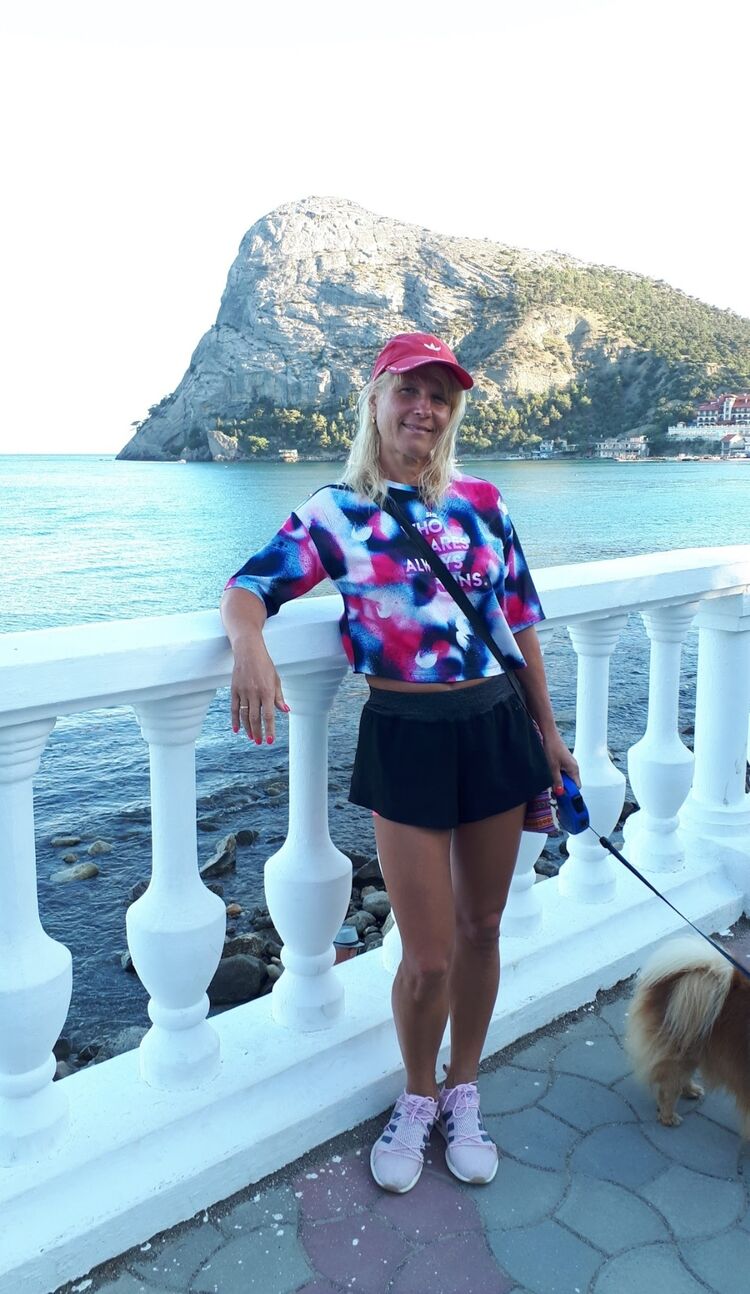  54194545  Mari, 53 ,    