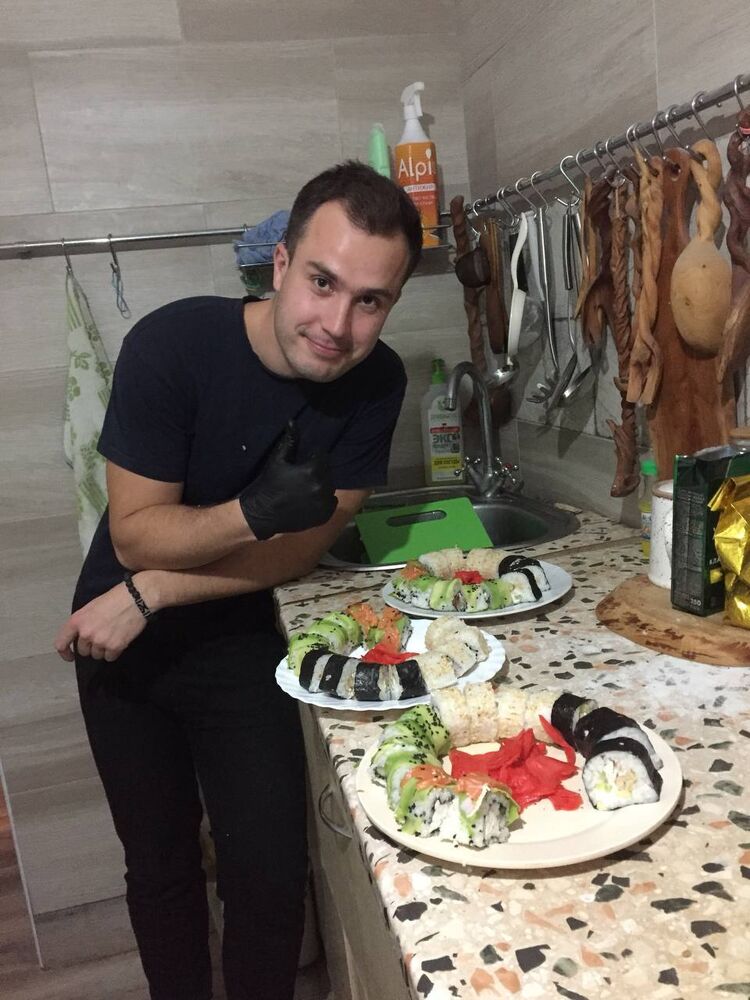  45484535  Pasha, 31 ,    
