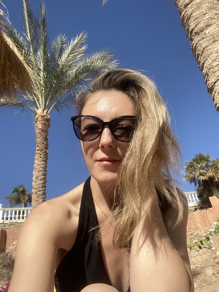  ,   Anastasia, 36 ,     , c 