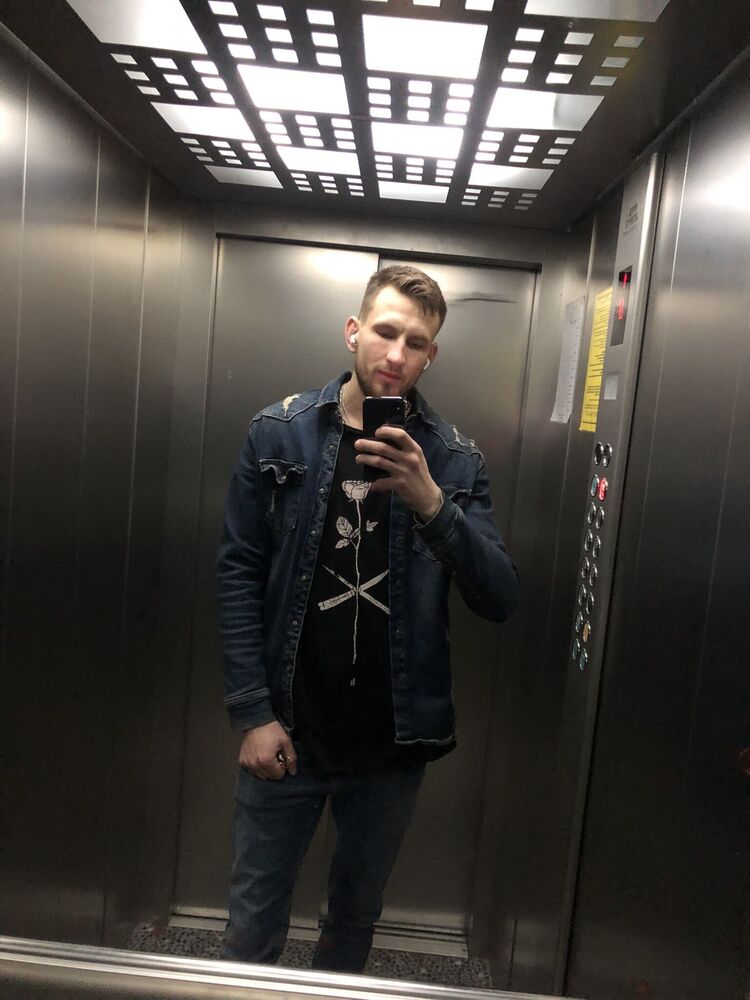  45576165  , 27 ,    