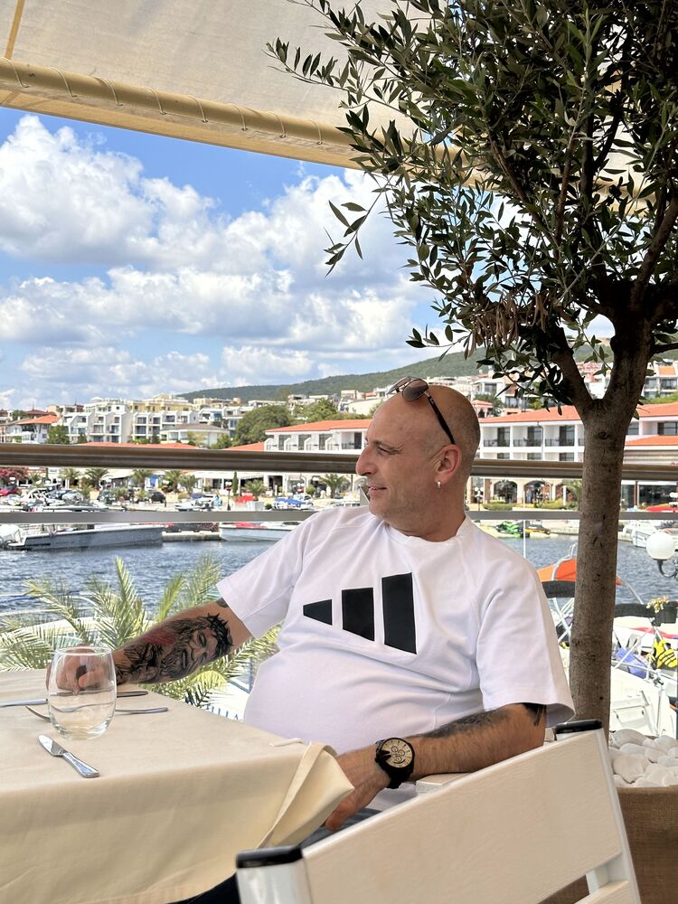 ���������� Hanau am Main, ���� ������� Atanas, 52 ����, ������������ ��� ������, ����� � ���������