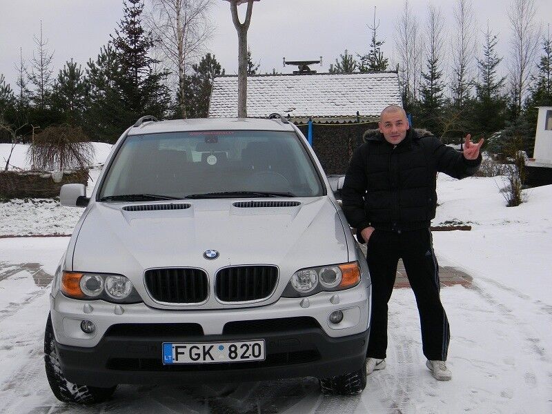  ,   Sergejus, 44 ,   ,   , c 
