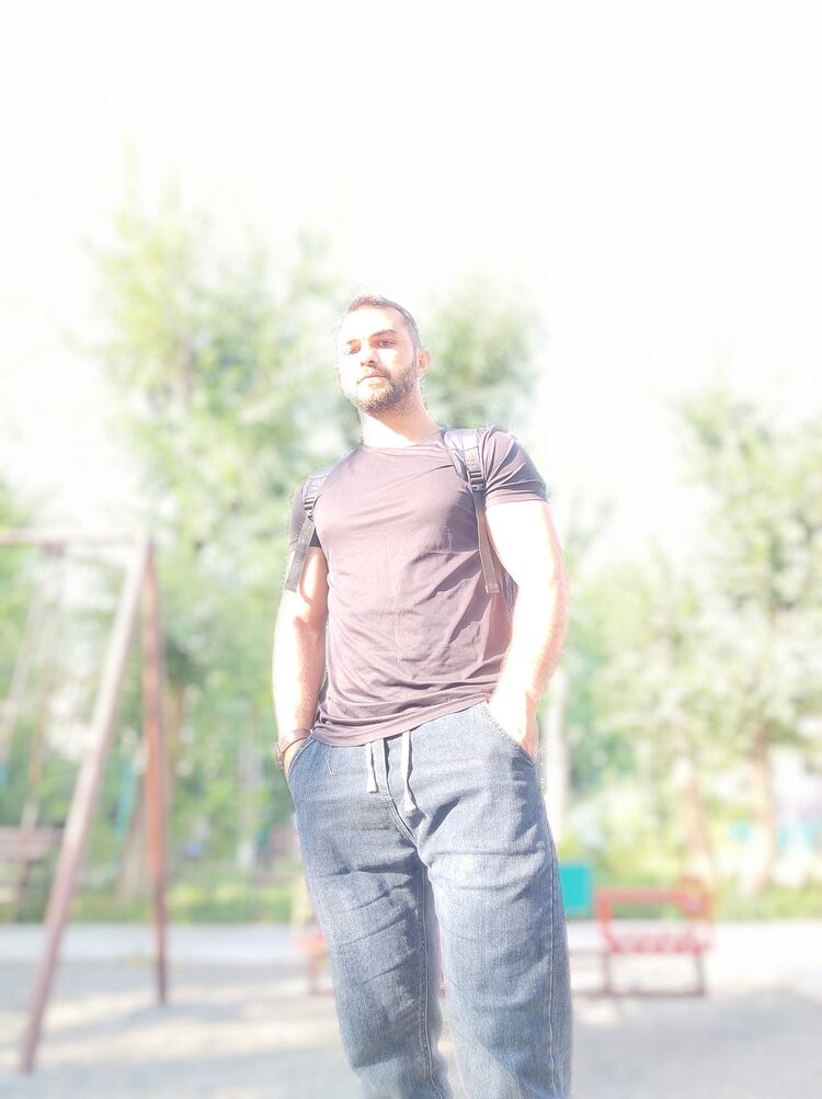  54626395  Vardan, 34 ,    