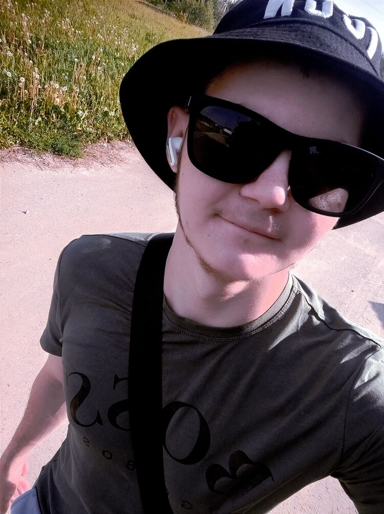  ,   Viorel, 24 ,   ,   