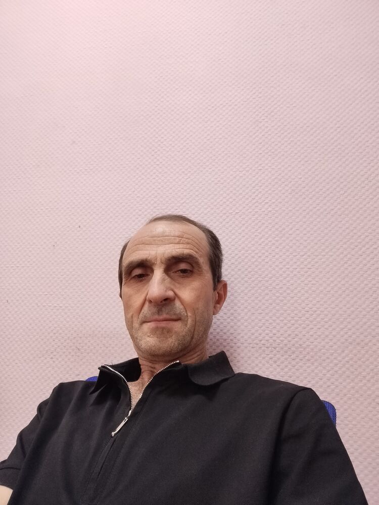  53048745  , 42 ,    