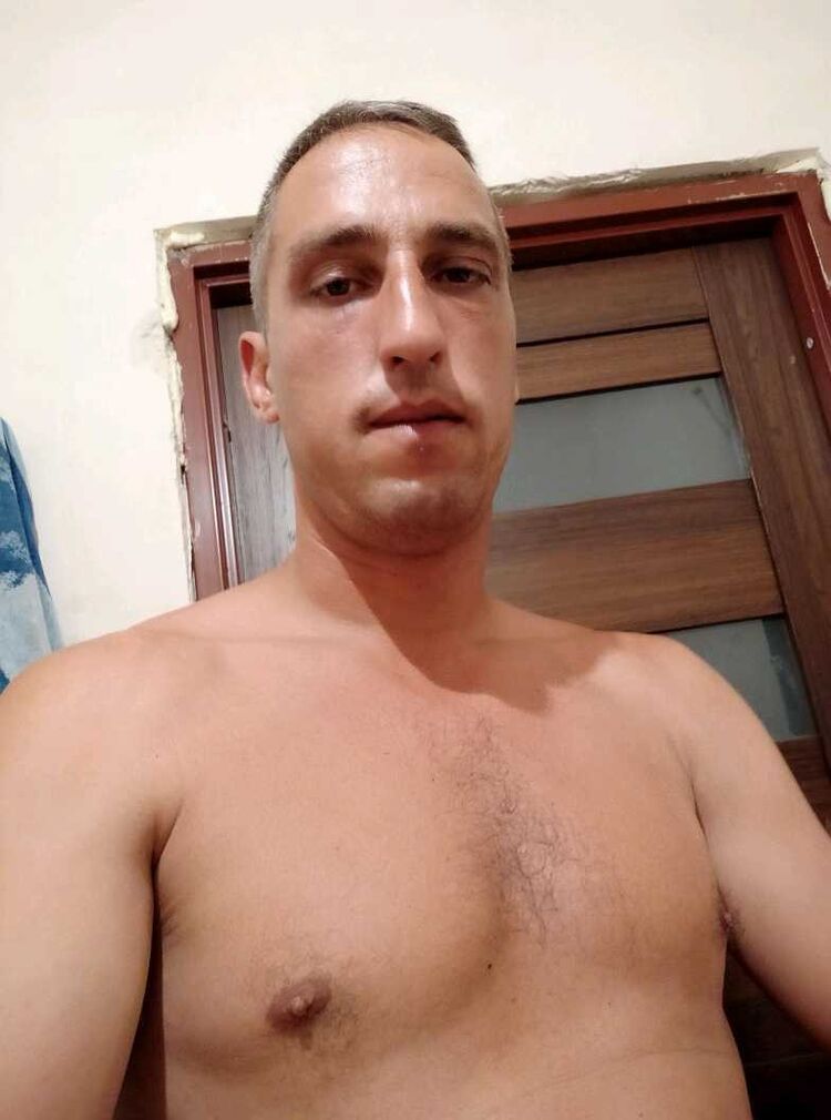  17743475  Vladimir, 44 ,    