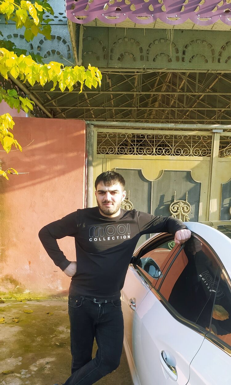  ,   Valeh, 31 ,   ,   