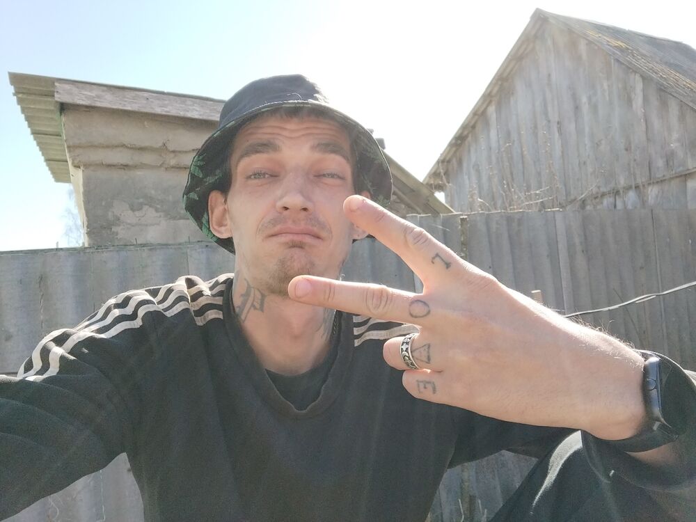  50667445  Yuri, 37 ,    