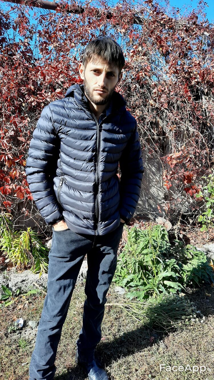  27045745  Gamlet, 38 ,    