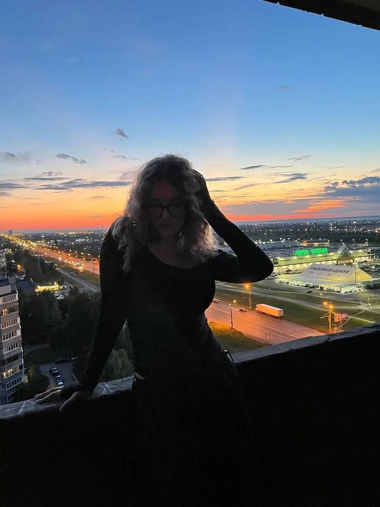  ,   Eliza, 19 ,   