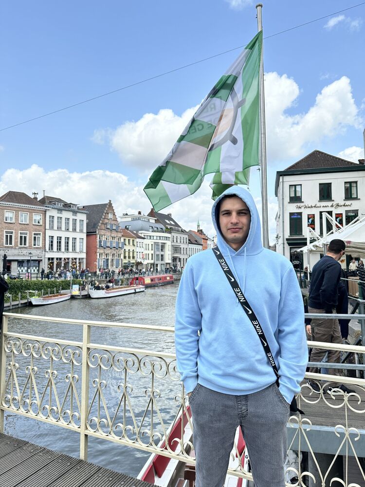  54471545  Anvar, 27 ,    Deinze