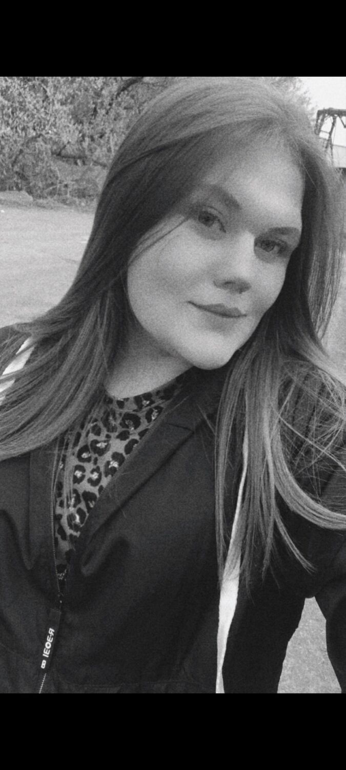  ,   Viktoria, 22 ,   ,   