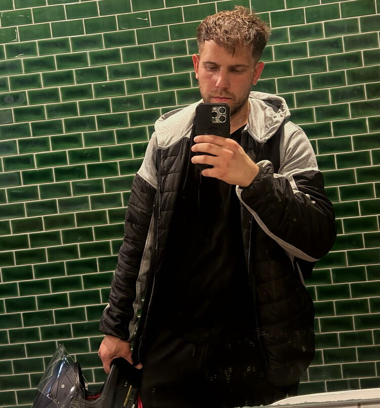  52134875  Ricardo, 27 ,    