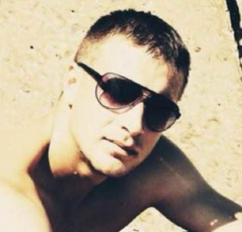  ,   Niki, 35 ,   ,   