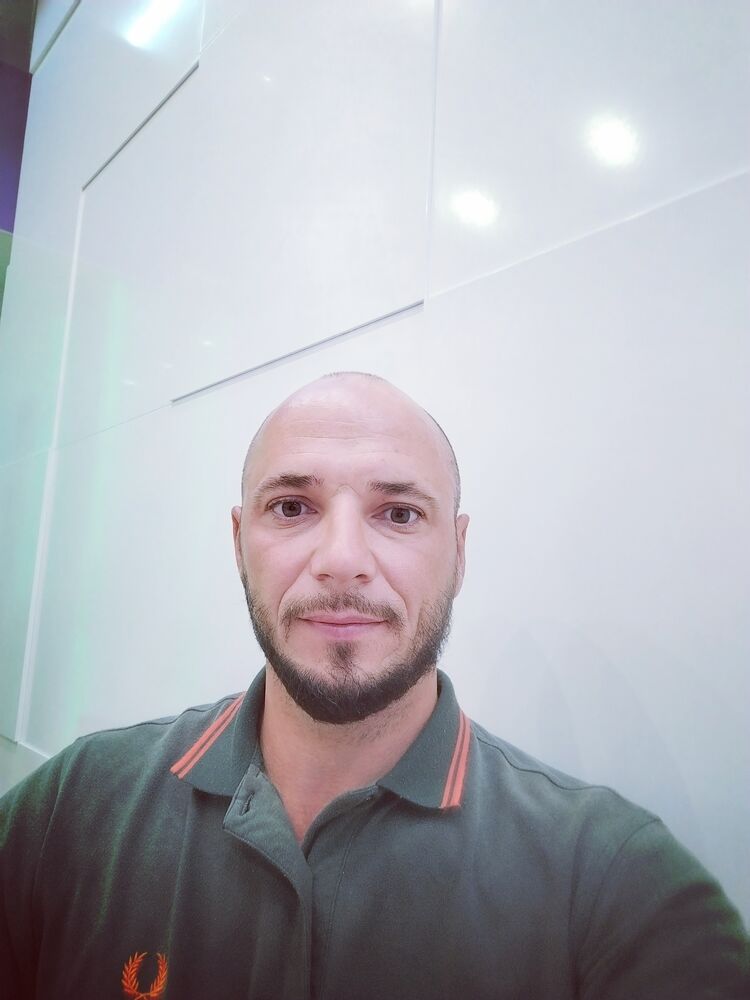  46255105  Igor, 37 ,    