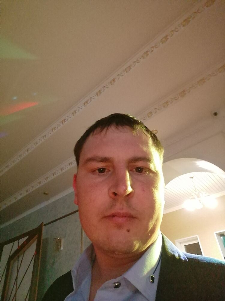  ,   Ivan, 33 ,   
