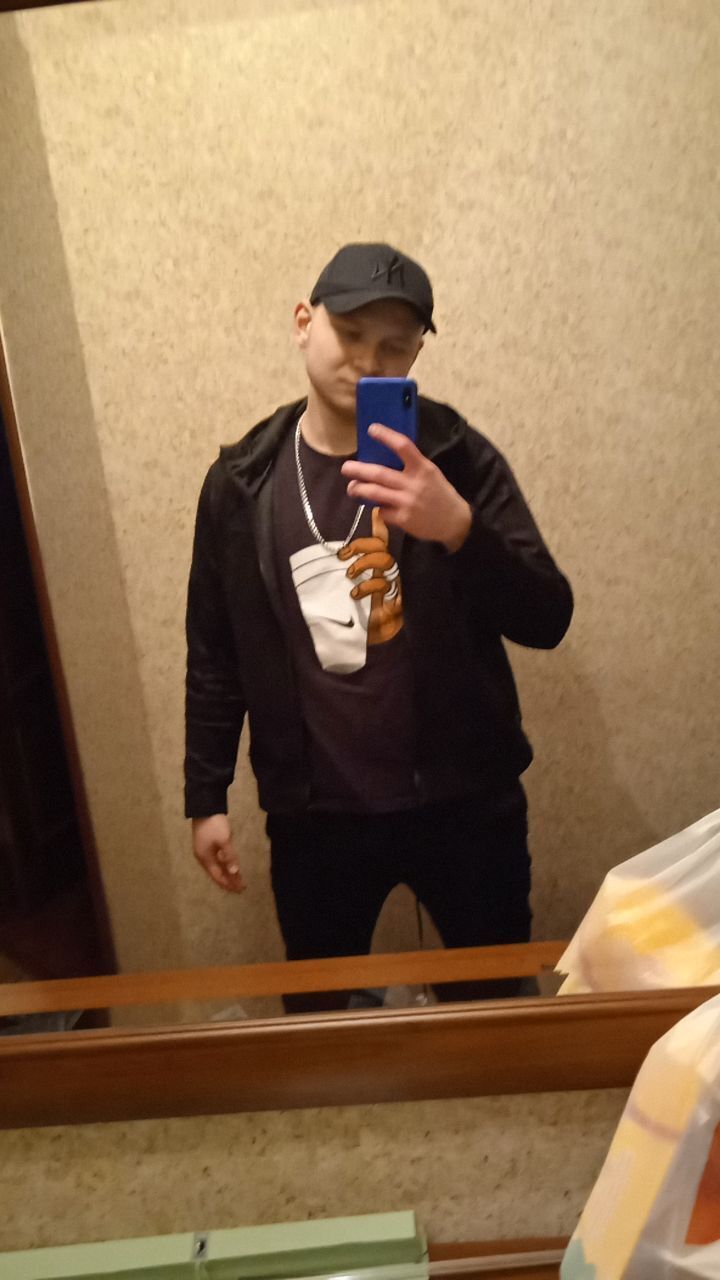  33198595  , 26 ,    -