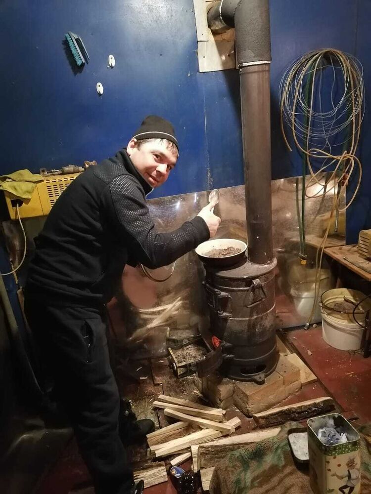  46107235  , 41 ,    
