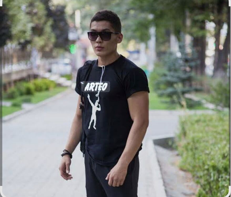  52915405  Almaz, 35 ,    