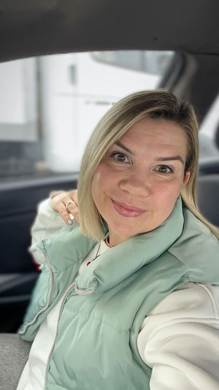  53612595  Maria, 45 ,    