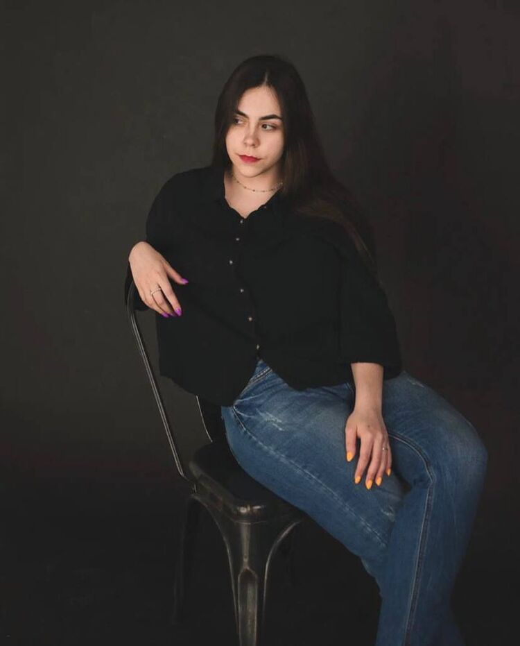  52049415  Karina, 24 ,    